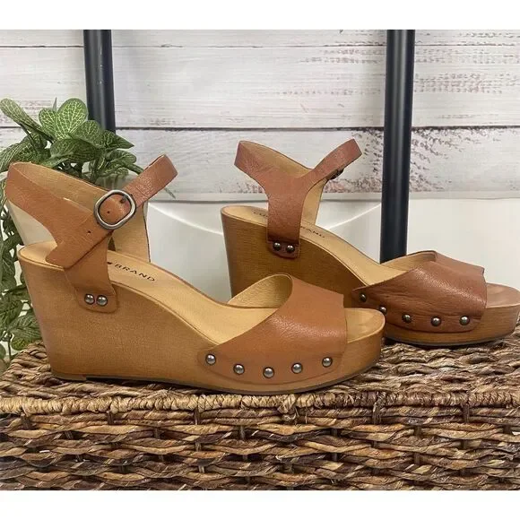 Lucky Brand Leather Studded Wedge Sandals - Size 7.5 - Picture 2 of 12
